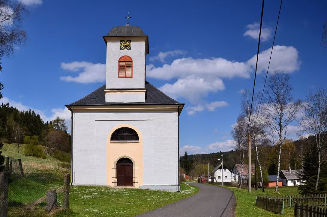 Dnešní pohled – Kostel svatého Kryštofa (Kryštofovy Hamry)