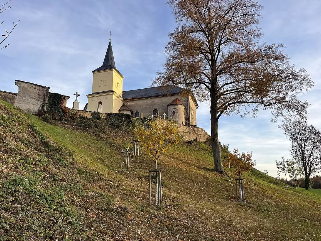 Dnešní pohled – Kostel svatého Kříže (Ronov nad Doubravou)