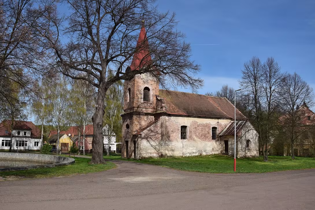 Today's view – Kostel svatého Mikuláše (Běsno)