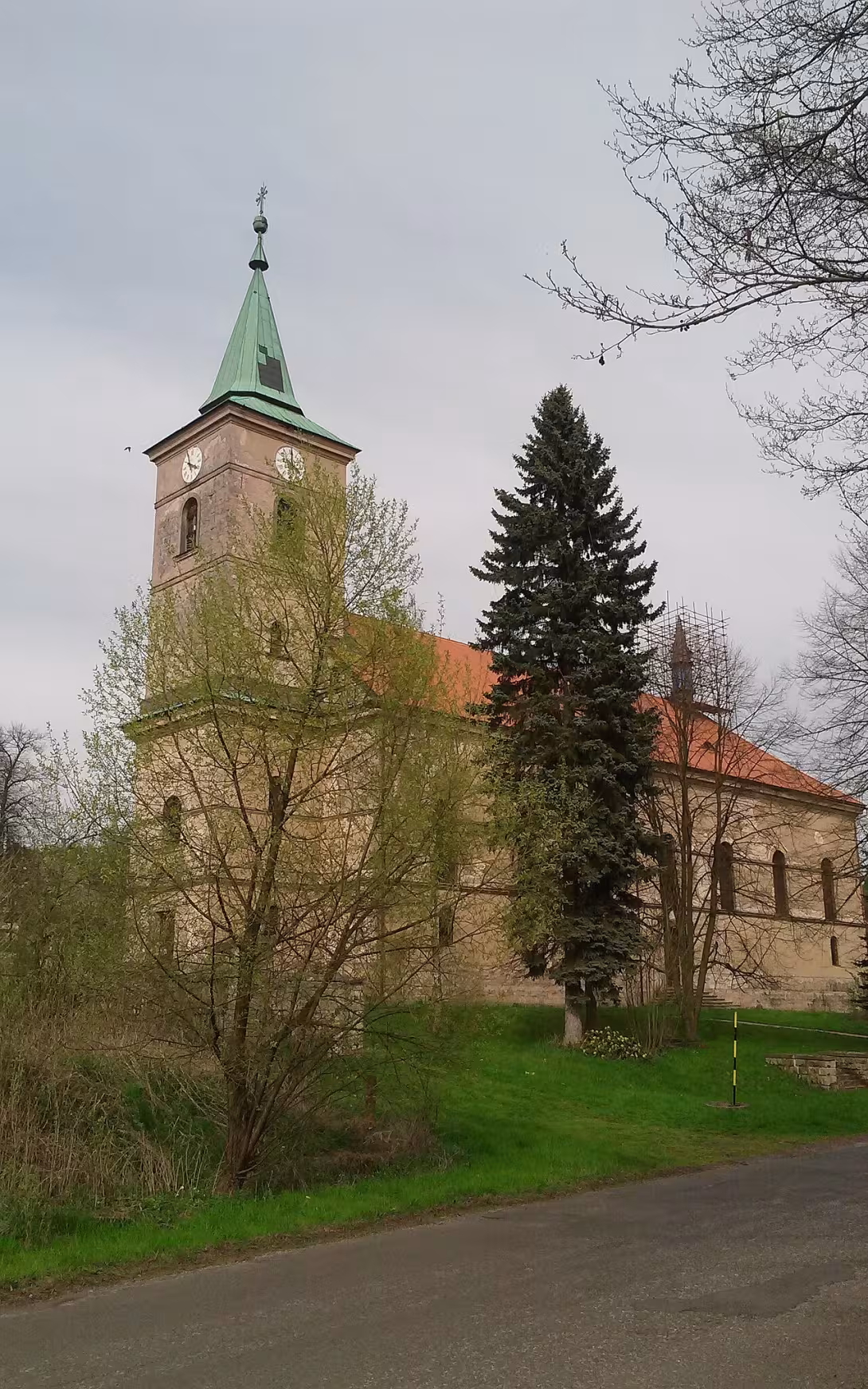 Dnešní pohled – Kostel svatého Mikuláše (Horní Brusnice)