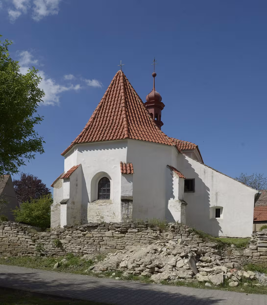 Dzisiejszy widok – Kostel svatého Mikuláše v Lounkách
