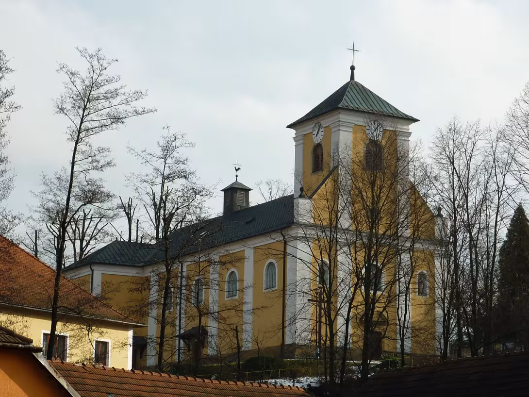 Dnešní pohled – Kostel svatého Petra a Pavla (Želechovice nad Dřevnicí)
