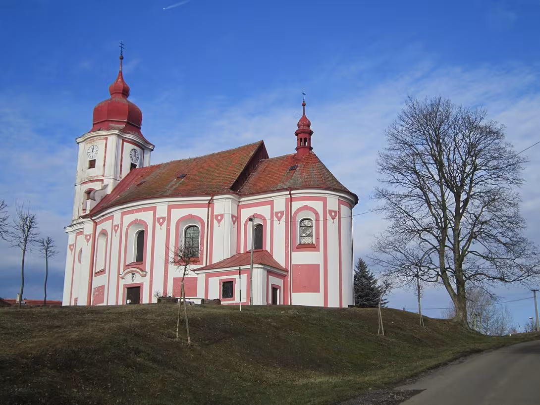 Dzisiejszy widok – Kostel svatého Petra a Pavla (Líšťany)