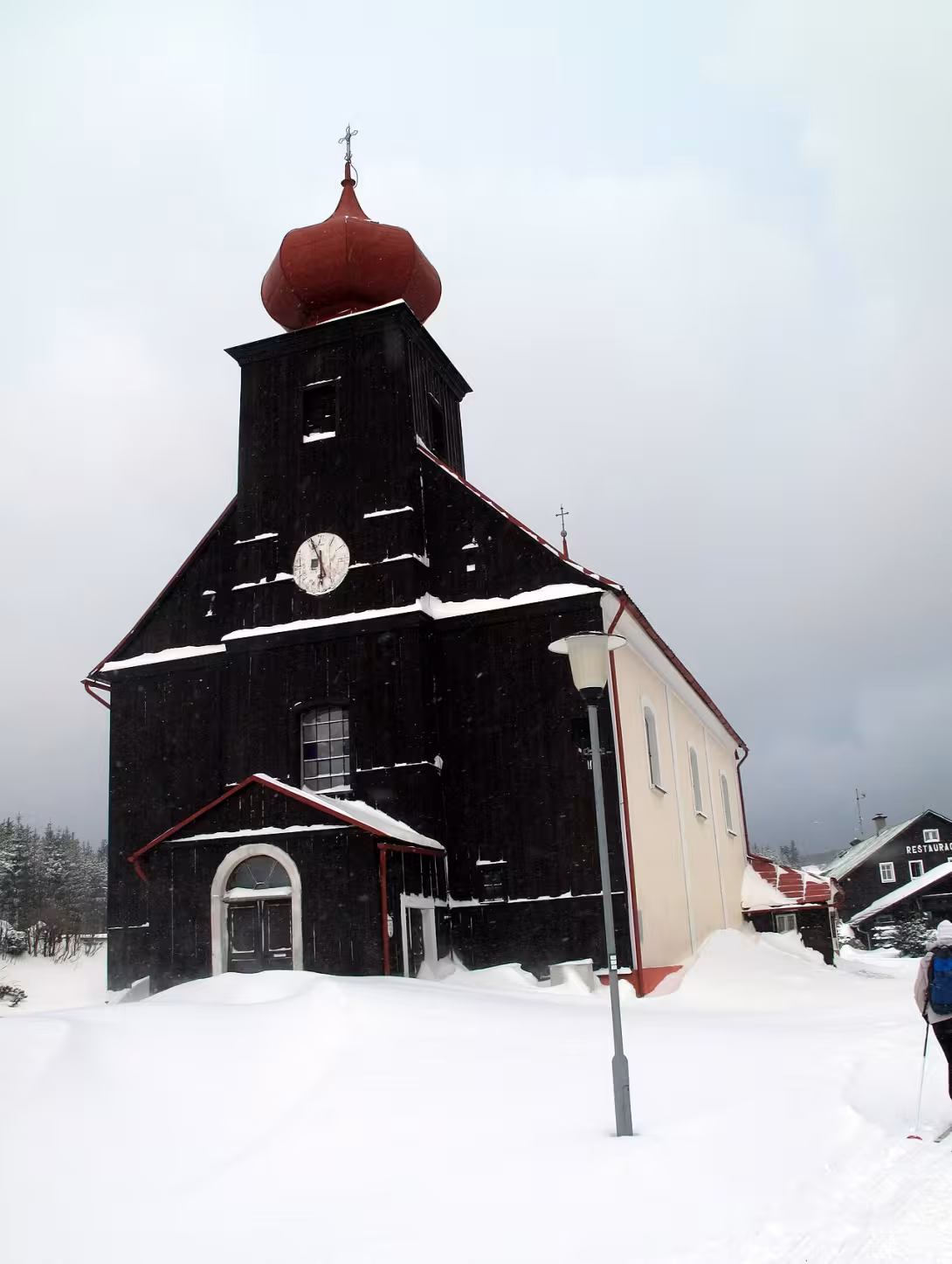 Dnešní pohled – Kostel svatého Petra a Pavla (Dolní Malá Úpa)