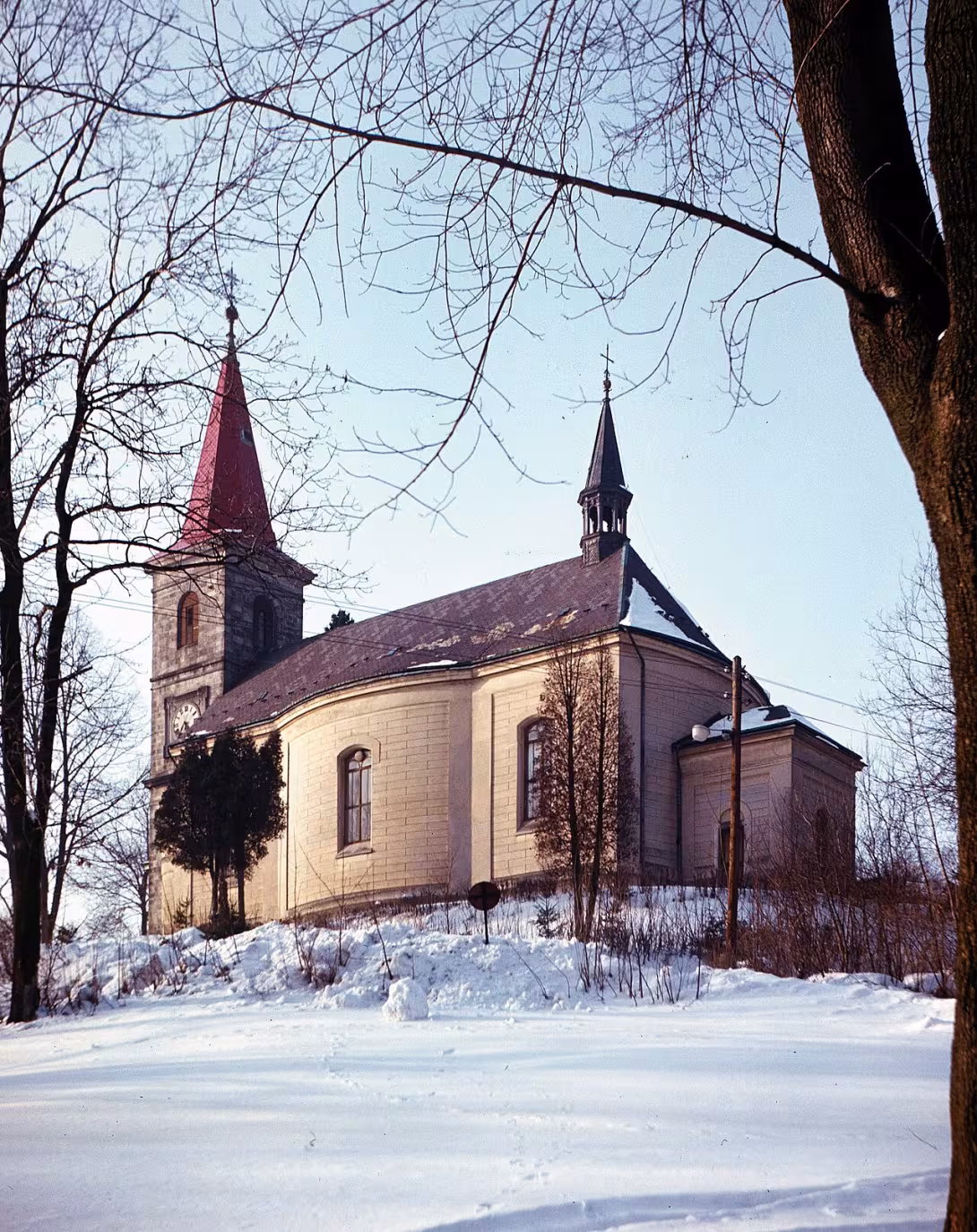 Dnešní pohled – Kostel svatého Petra a Pavla (Tanvald)