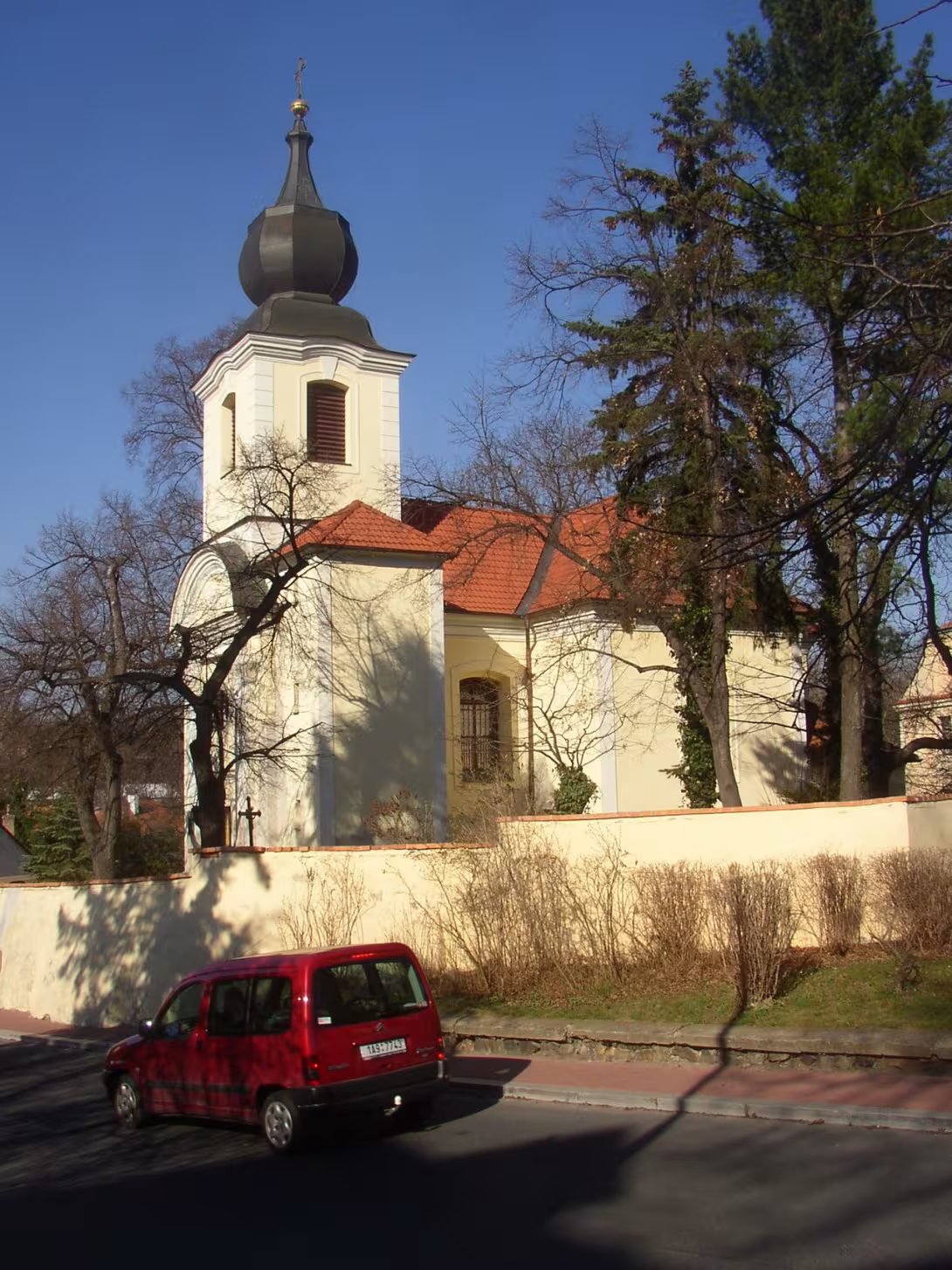 Dnešní pohled – Kostel svatého Petra a Pavla v Bohnicích