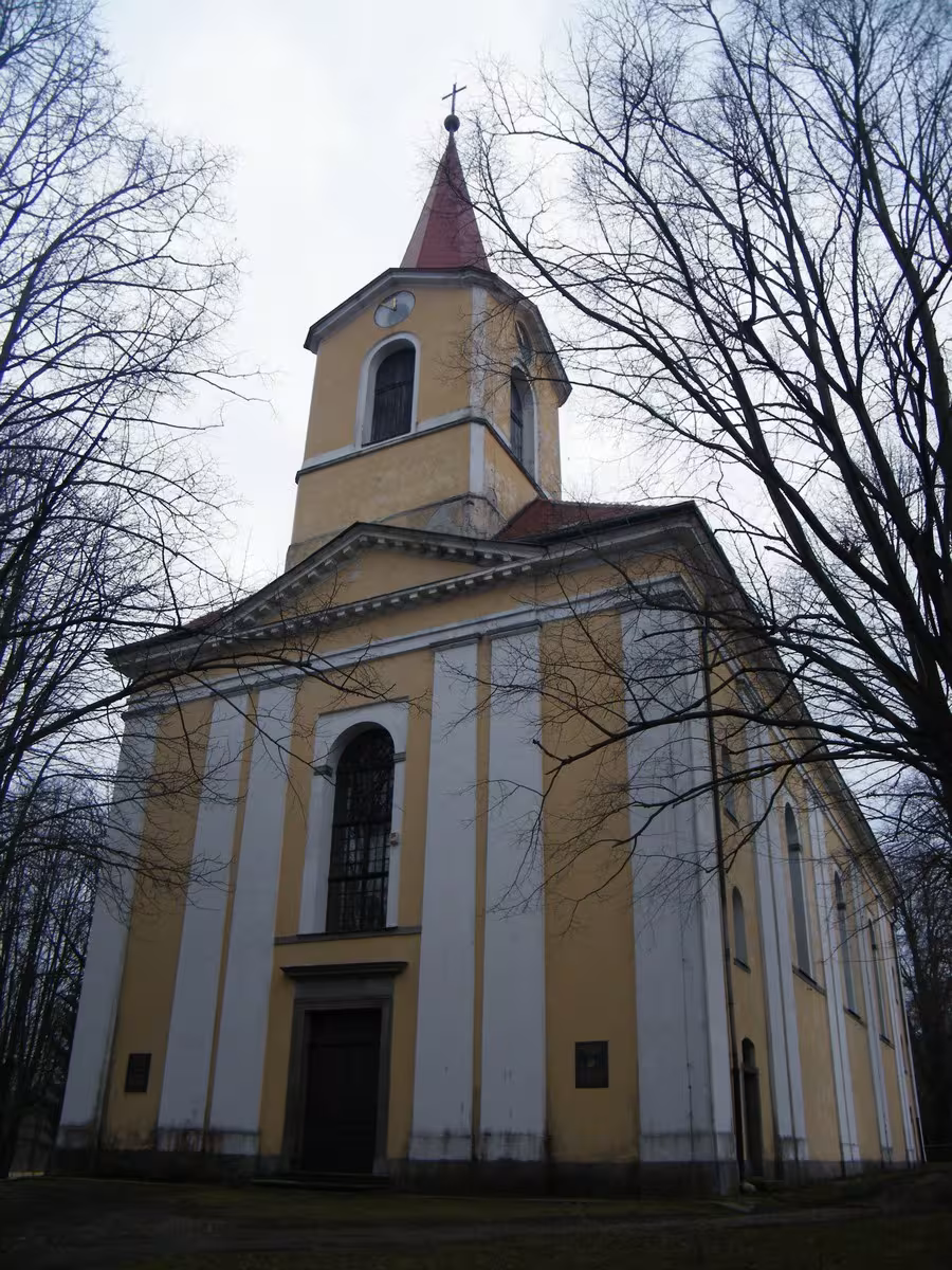Dnešní pohled – Kostel svatého Vavřince (Království)
