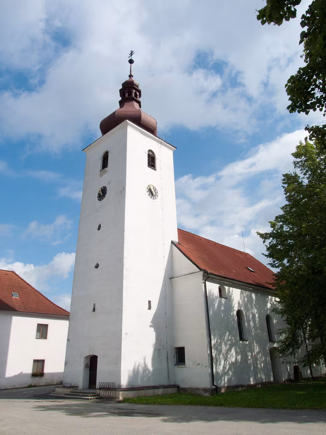 Dnešní pohled – Kostel svatého Vojtěcha (Ratibořské Hory)