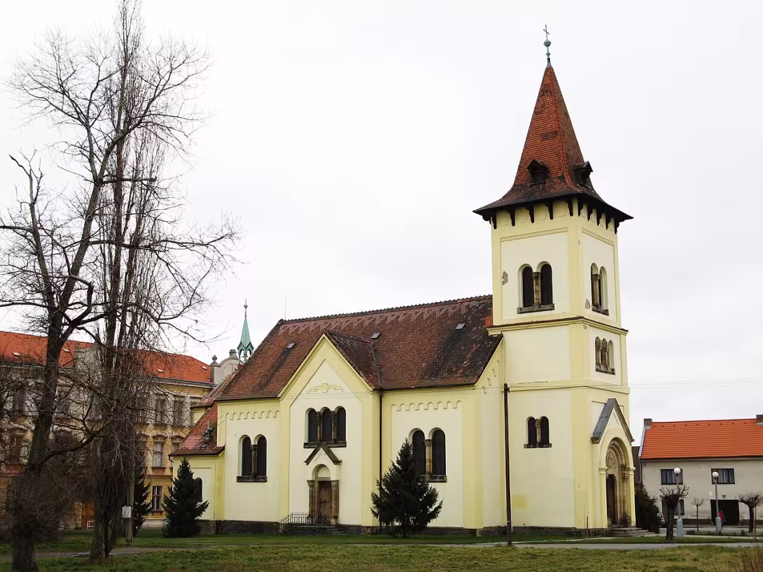 Dnešní pohled – Kostel svatého Václava (Pečky)