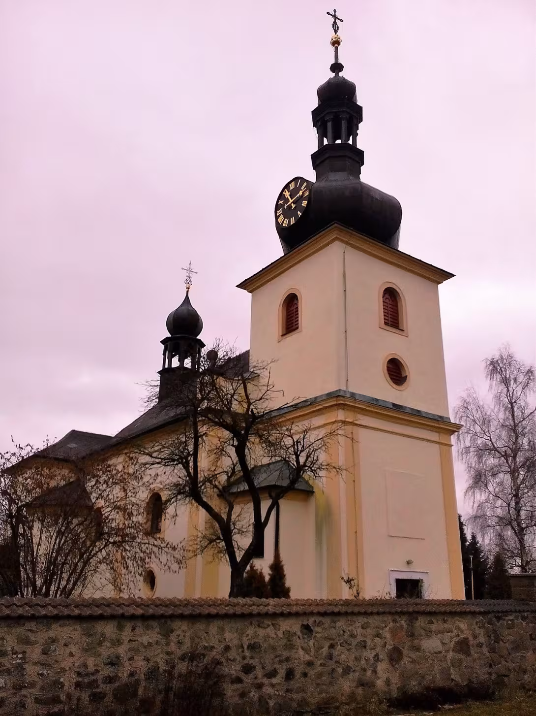 Dnešní pohled – Kostel svatého Václava (Malá Bukovina)