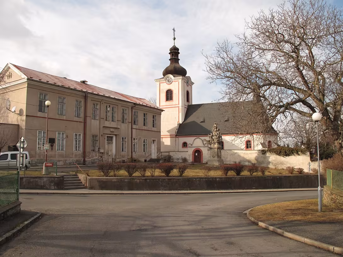 Dzisiejszy widok – Kostel svatého Václava (Ratboř)
