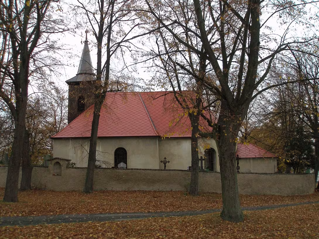 Dnešní pohled – Kostel svatého Zikmunda (Velká Hraštice)