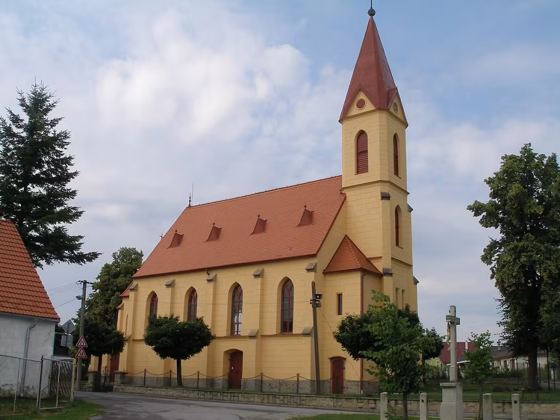 Dnešní pohled – Kostel svatých Filipa a Jakuba (Slavče)