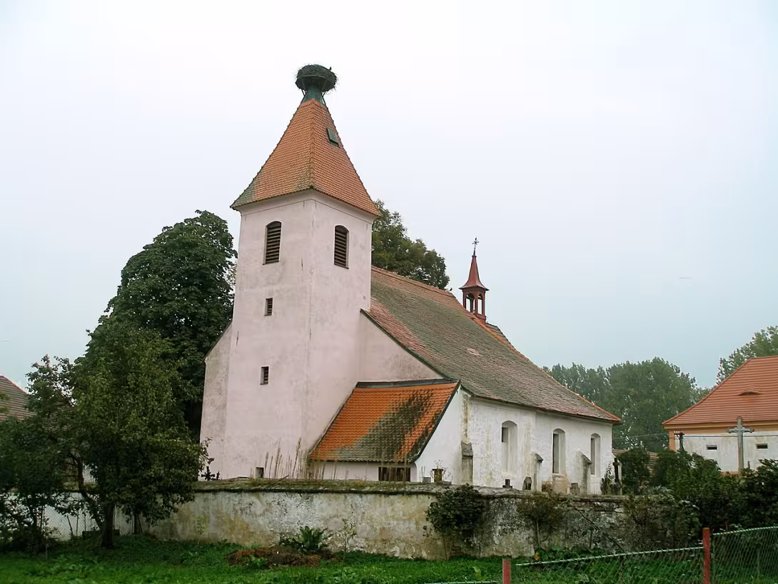 Dnešní pohled – Kostel svatých Petra a Pavla (Strýčice)