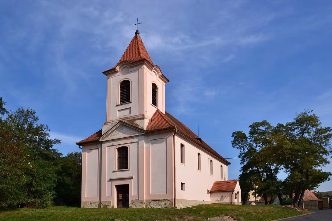 Dnešní pohled – Kostel svatých Šimona a Judy (Hradiště)
