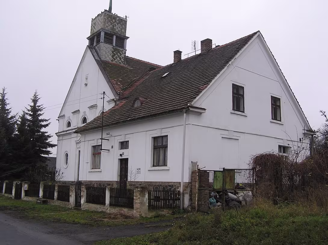 Dnešní pohled – Sbor a fara Církve československé husitské