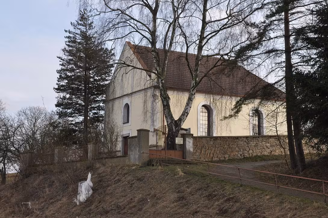 Dzisiejszy widok – evangelický kostel ve Strměchách