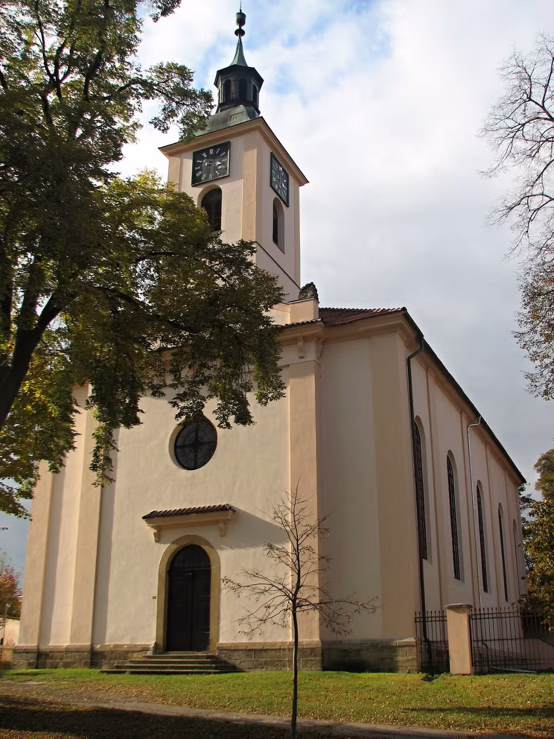 Dnešní pohled – evangelický kostel ve Velimi