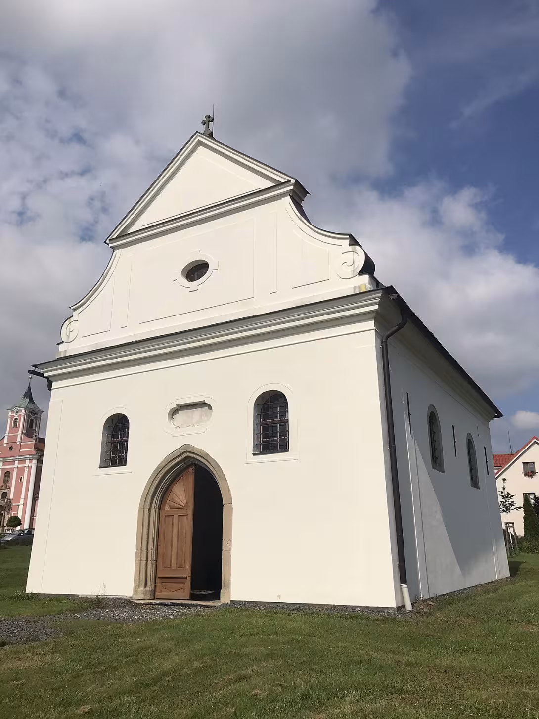 Dnešní pohled – hřbitovní kaple ve Štípě