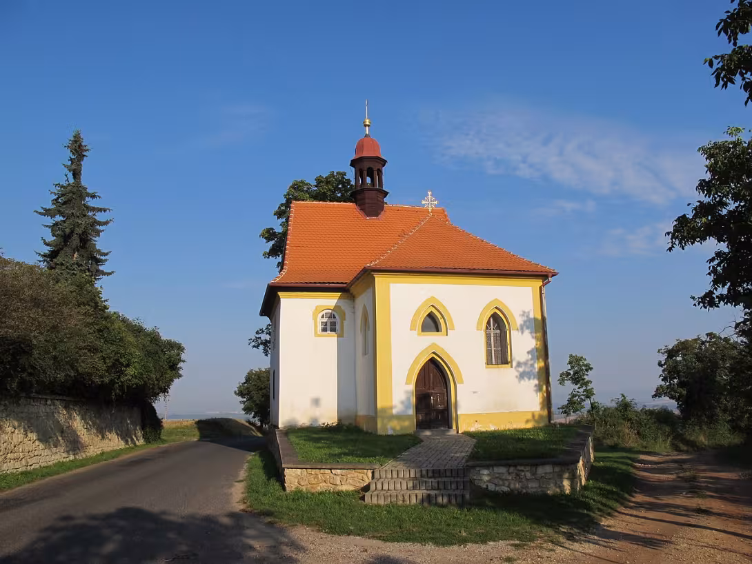 Dnešní pohled – kaple Nanebevzetí Panny Marie (Tuchořice)