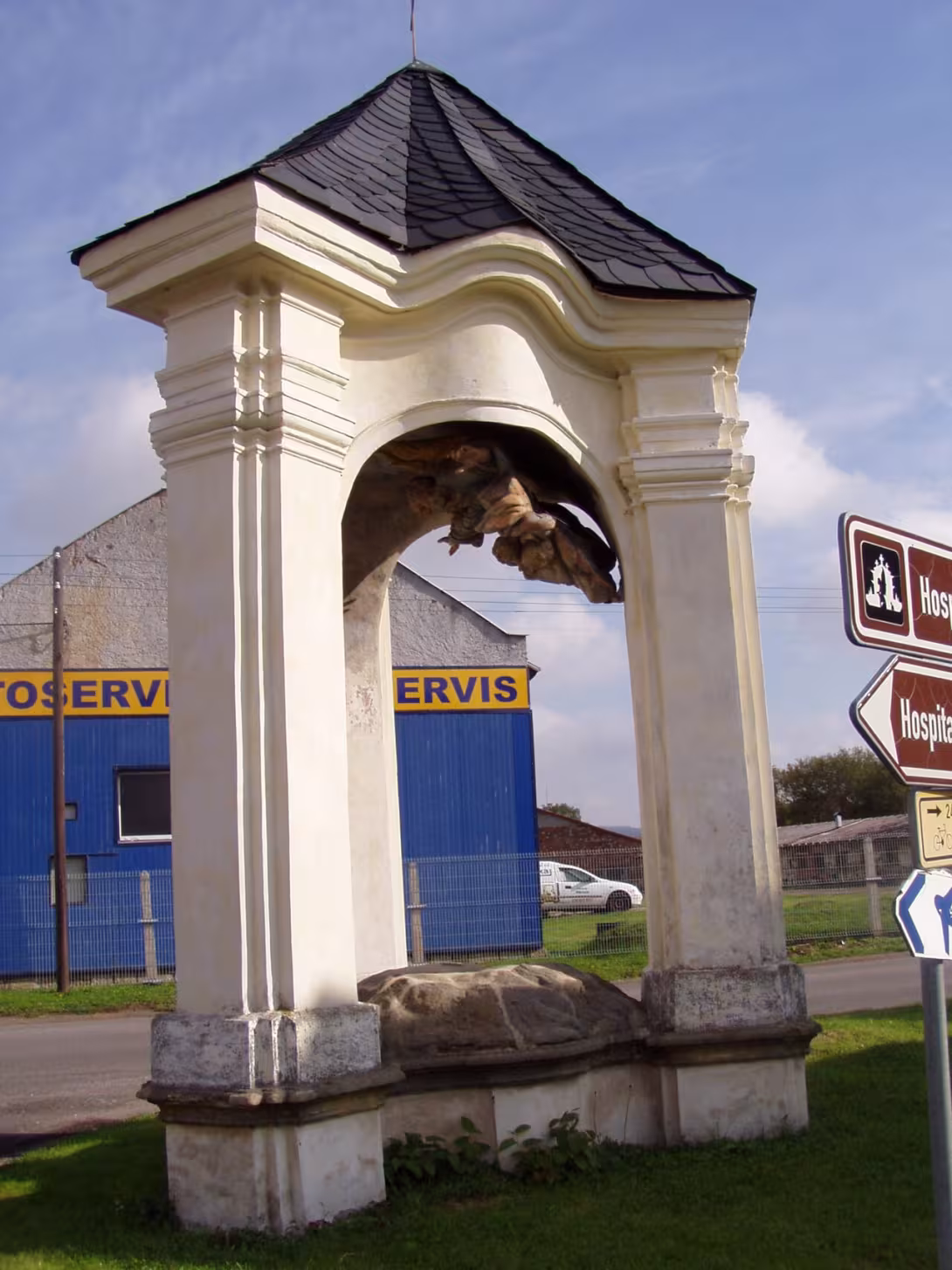 Dnešní pohled – kaple Nejsvětější Trojice (Dvůr Králové nad Labem)