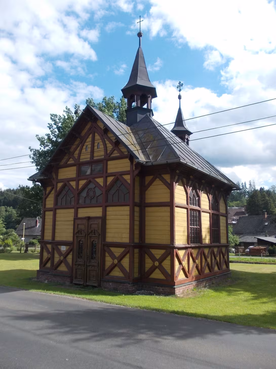 Dnešní pohled – kaple Nejsvětější Trojice (Klášterská Lhota)