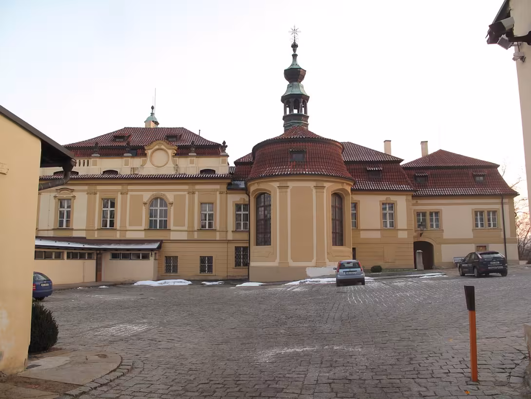 Dnešní pohled – kaple Neposkvrněného Početí Panny Marie u Libeňského zámku