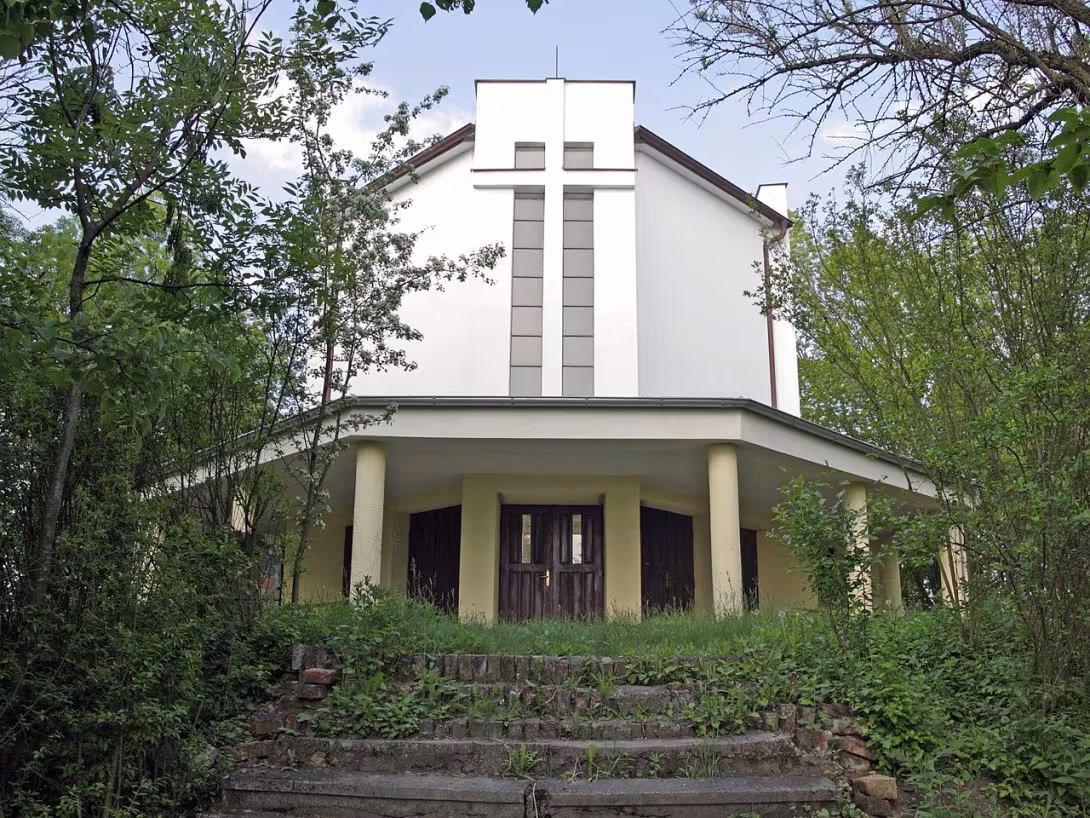 Dnešní pohled – kaple Panny Marie Pomocnice (Těšany)