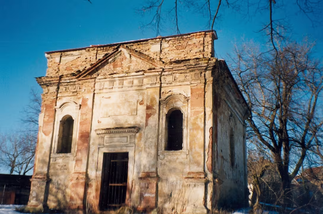 Today's view – kaple s hrobkou
