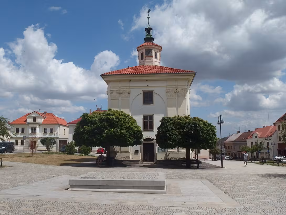 Dnešní pohled – kaple svaté Rodiny (Benátky nad Jizerou I)