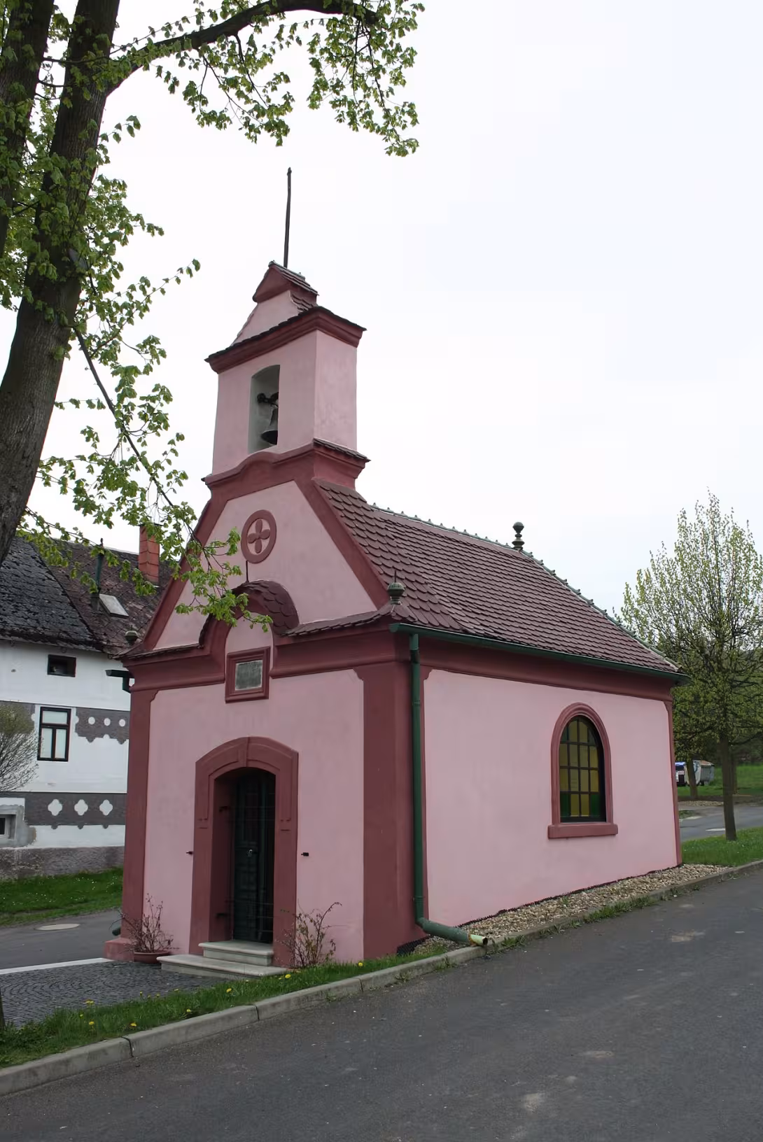 Dnešní pohled – kaple svatého Prokopa v Chotiněvsi