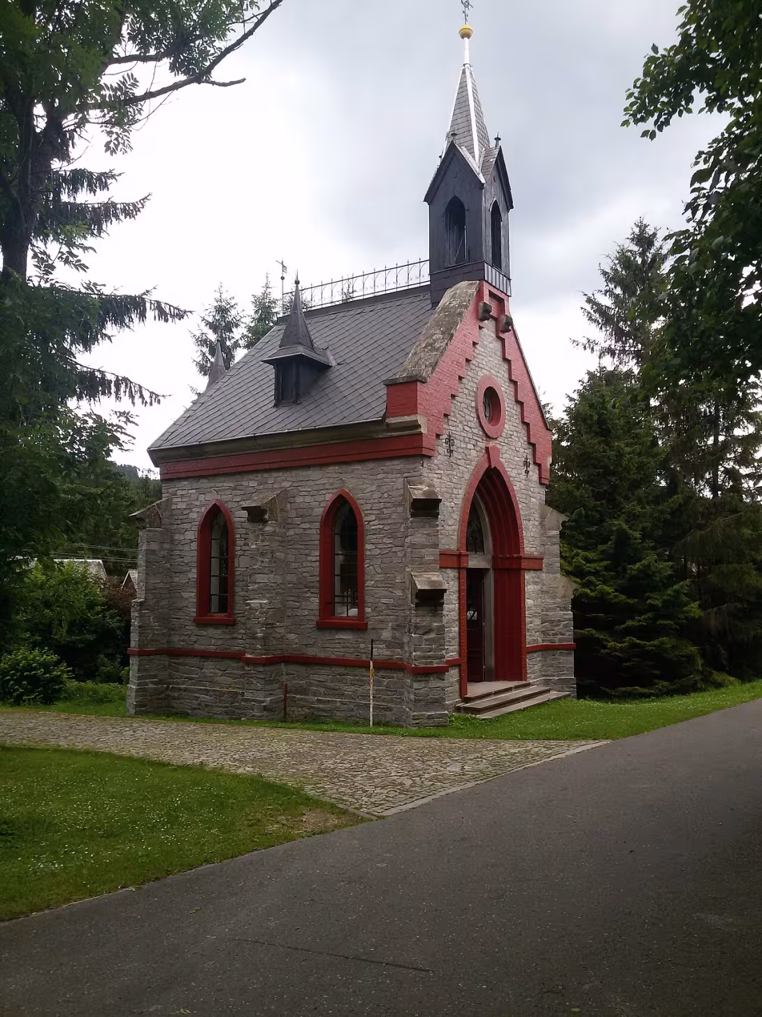 Dzisiejszy widok – kaple svatého Rocha (Ramzová)