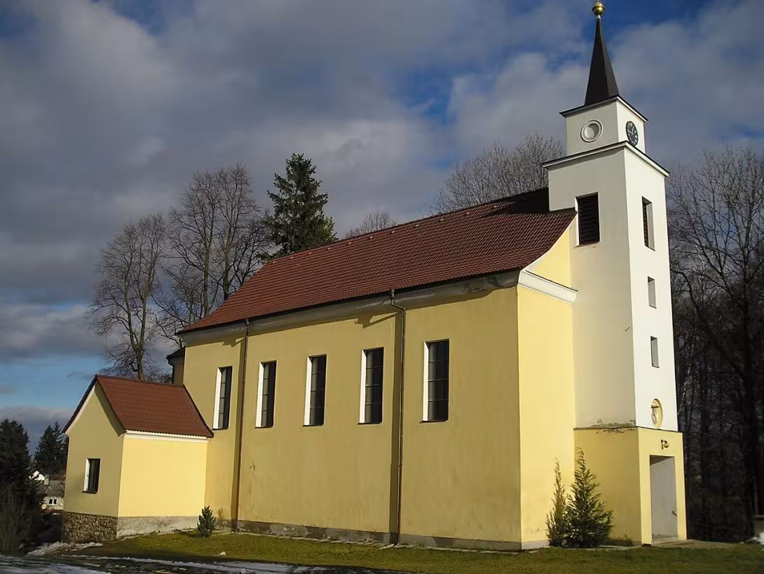 Dzisiejszy widok – kostel Nanebevzetí Panny Marie (Puklice)