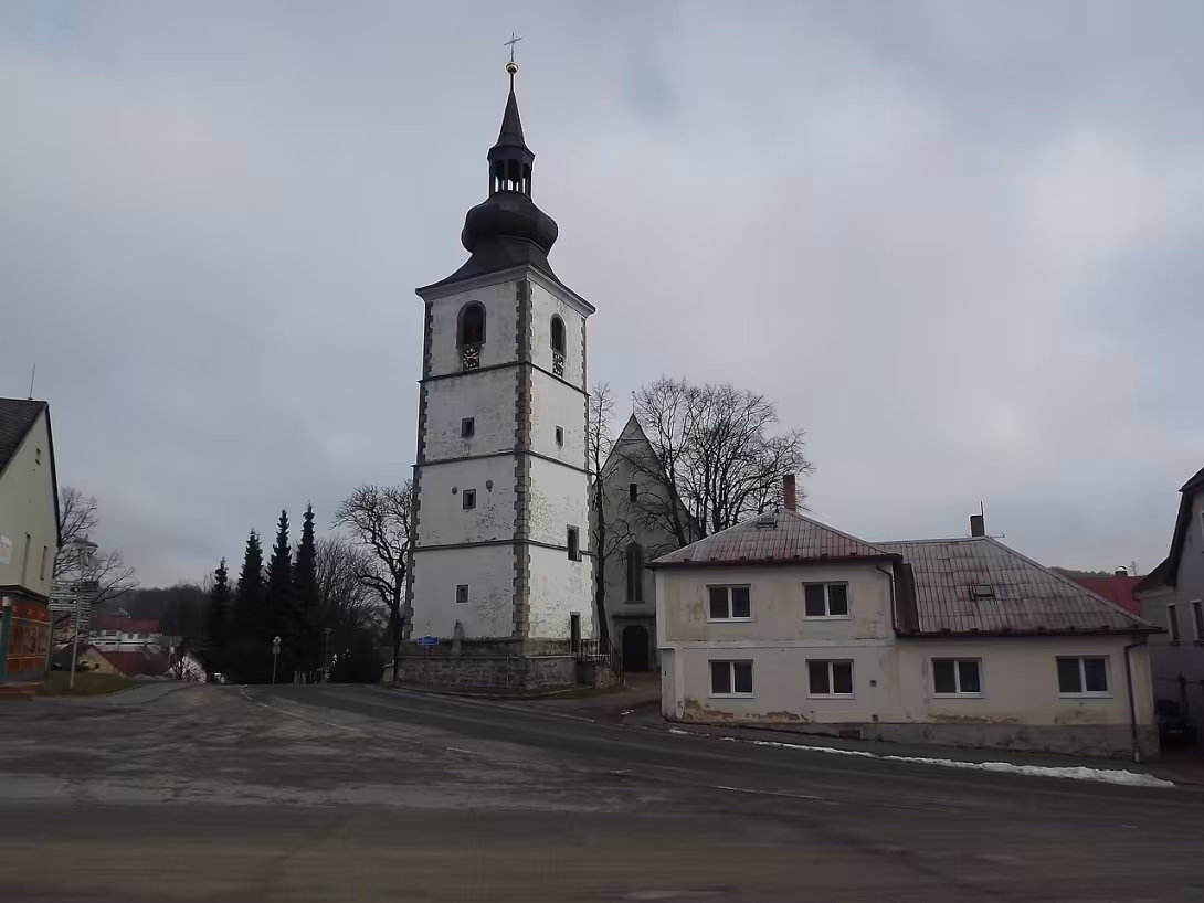 Dnešní pohled – kostel Nanebevzetí Panny Marie (Staré Město pod Landštejnem)