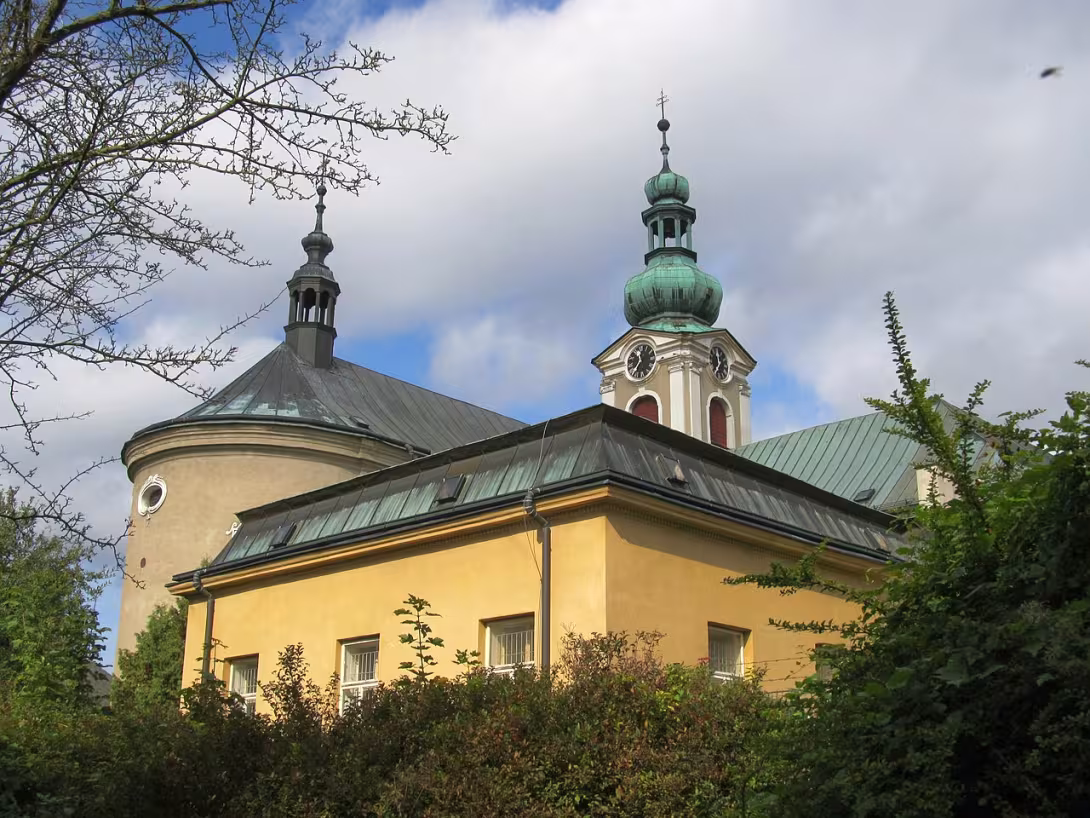 Dnešní pohled – kostel Narození Panny Marie (Nové Město nad Metují)