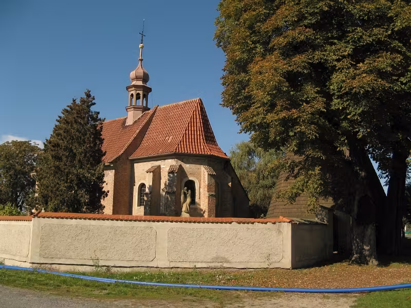 Dnešní pohled – kostel Narození Panny Marie (Jabkenice)