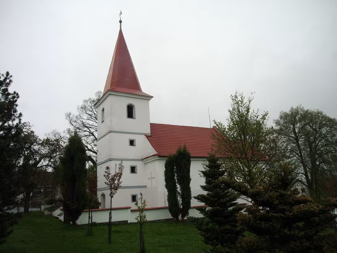 Dnešní pohled – kostel Narození Panny Marie (Hlasivo)