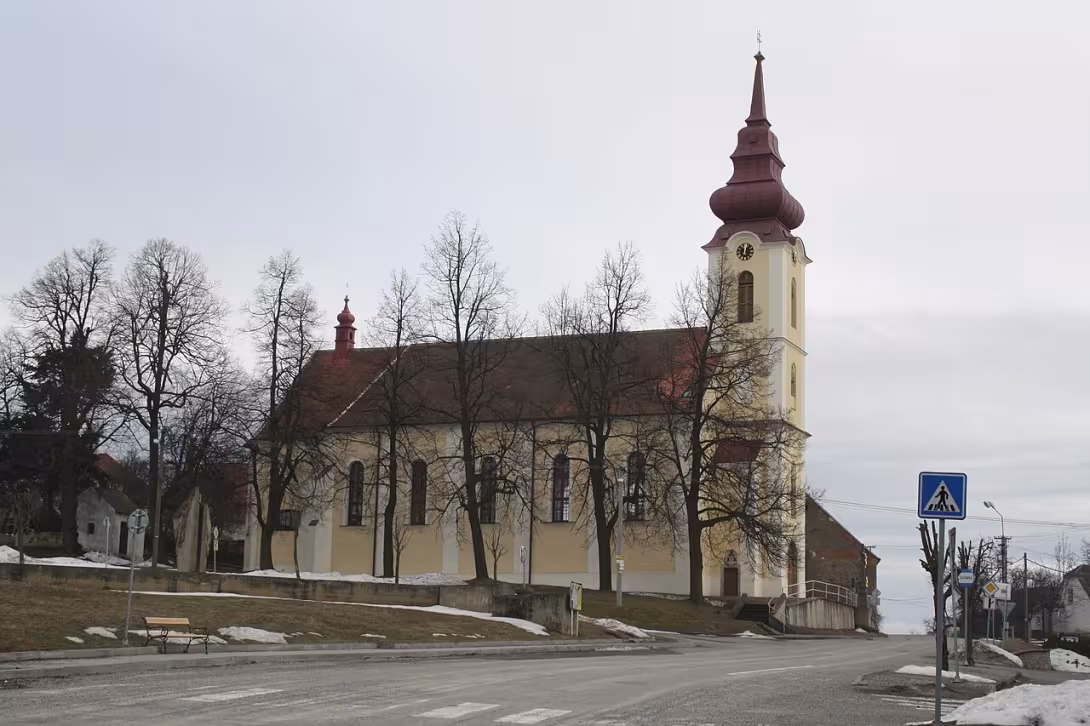 Dnešní pohled – kostel Nejsvětější Trojice (Babice)