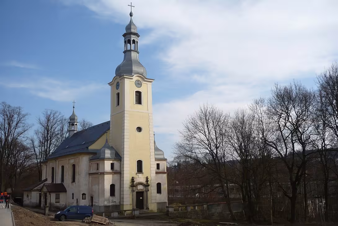 Dnešní pohled – kostel Nejsvětější Trojice ve Vratislavicích nad Nisou