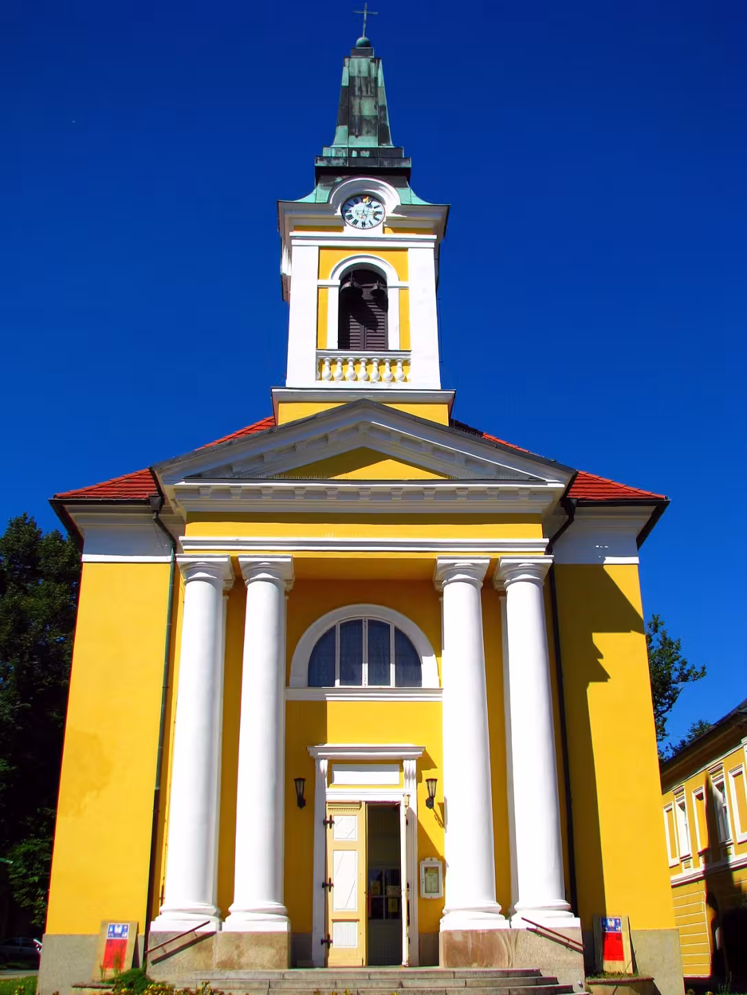 Dnešní pohled – kostel Povýšení svatého Kříže (Františkovy Lázně)