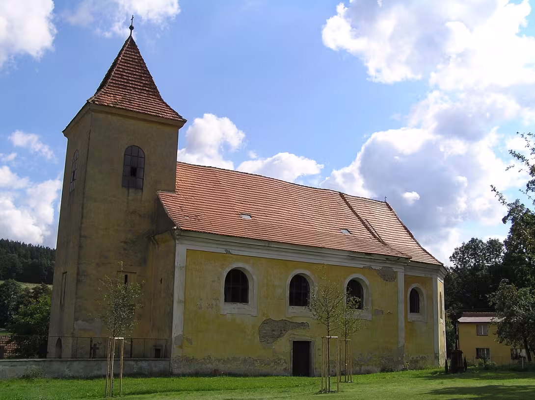 Dnešní pohled – kostel Všech svatých (Janov)