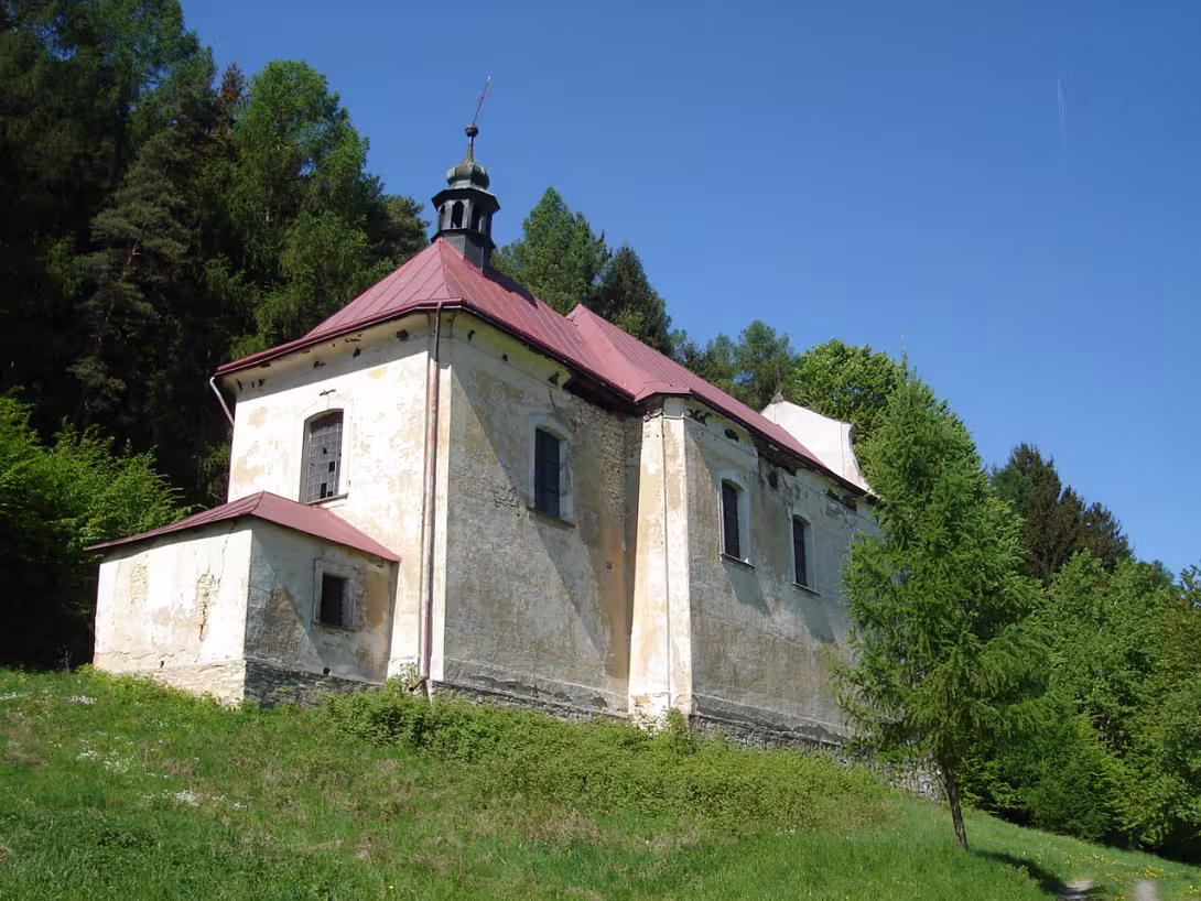 Dnešný pohľad – kostel Zvěstování Panny Marie (Doly)