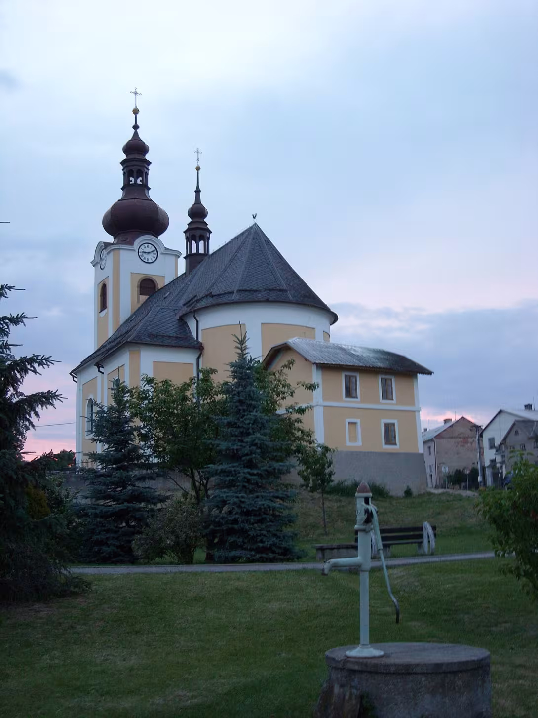 Dnešní pohled – kostel svaté Kateřiny (Vilémov)