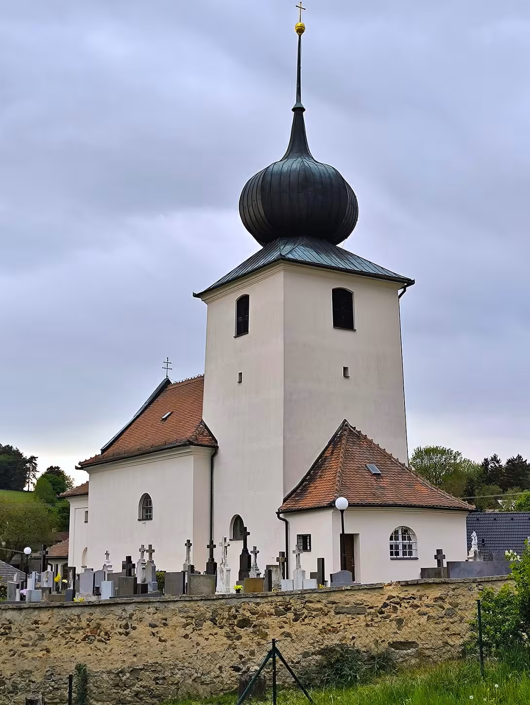 Dnešní pohled – kostel svaté Maří Magdalény (Sulíkov)