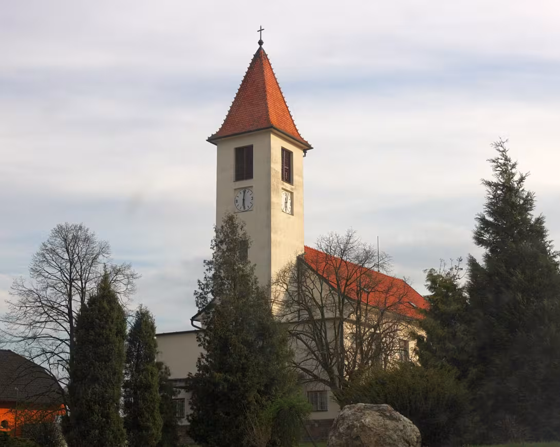Dnešní pohled – kostel svatého Cyrila a Metoděje (Jezeřany-Maršovice)