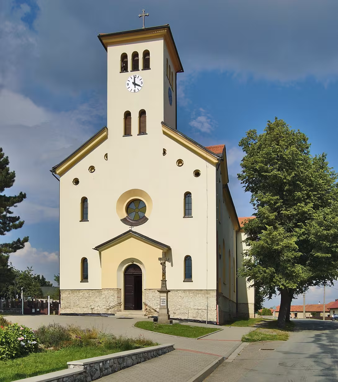 Dzisiejszy widok – kostel svatého Cyrila a Metoděje (Molenburk)