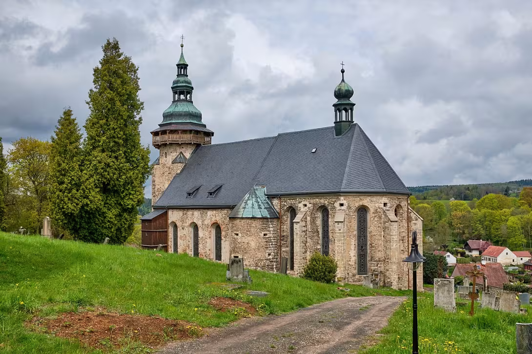 Dnešní pohled – kostel svatého Jiří (Horní Slavkov)
