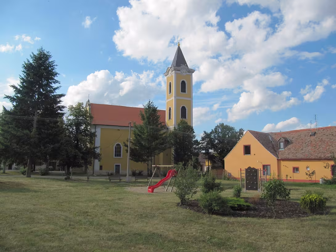 Dnešní pohled – kostel svatého Jiří (Strachotice)