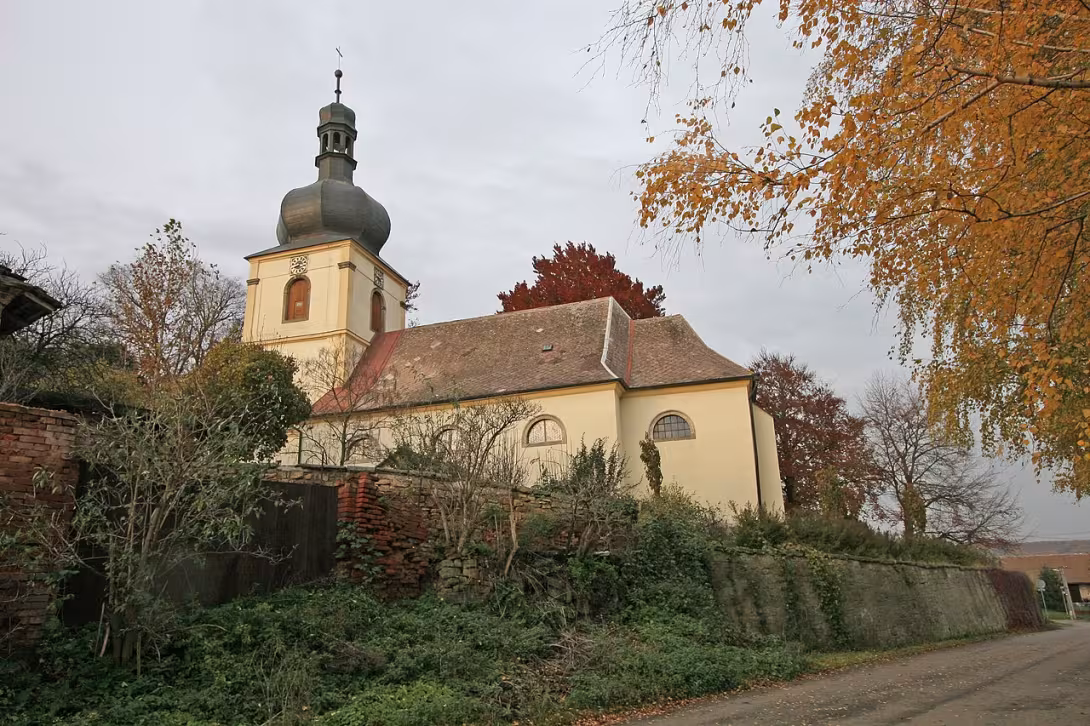 Dnešní pohled – kostel svatého Jiří (Hněvčeves)