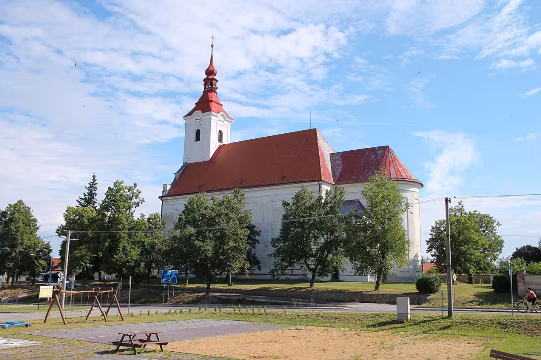 Dnešní pohled – kostel svatého Josefa (Jevišovice)